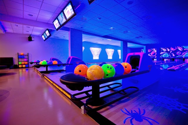 Bowling Center Spider