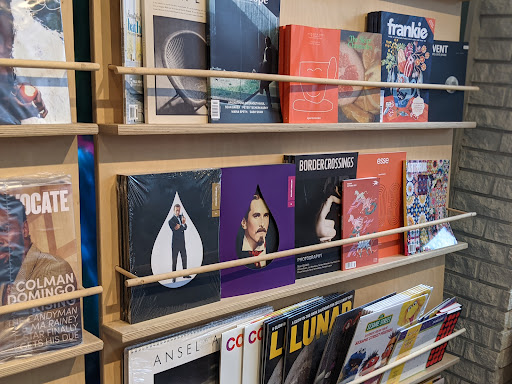 Type Books - Visual
