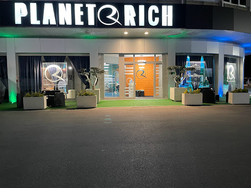 PLANET RICH - Visual