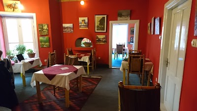 Le Bistro