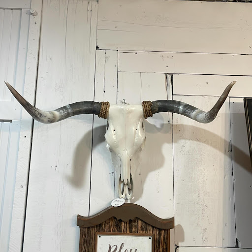 The Rustic Hinge - Visual