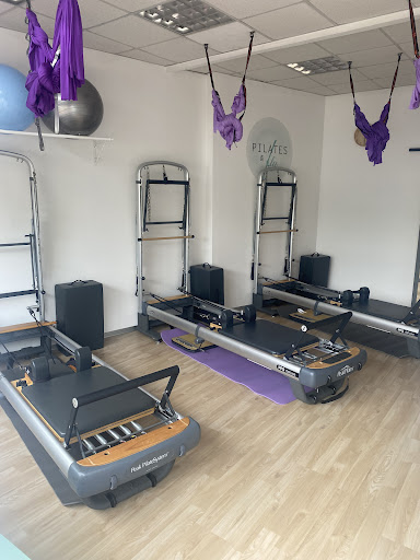 Pilates & Fly