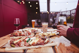 Photo n°8 de V And B Fougères à Lécousse (Caviste)