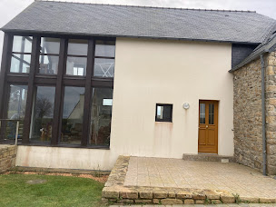 Photo n°53 de Aubin Ravalement Nettoyage à Rosnoën (Peintre en bâtiment)