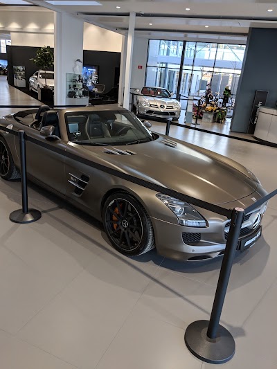 car-dealer