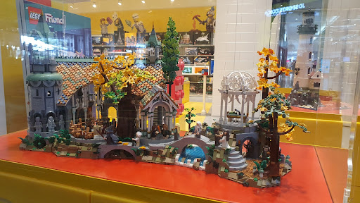 AG LEGO Certified Store, Westfield Marion - Thumbnail