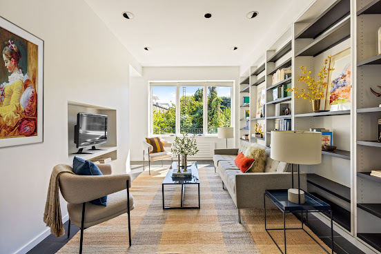 Urban Staging by null