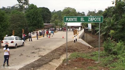 Photos of El Zapote Bridge.