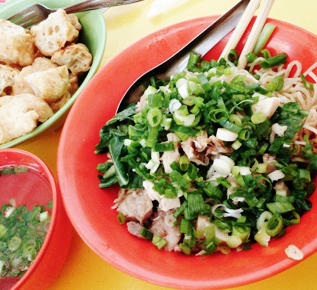 Rumah Bakmi Karet Foek