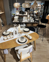 Photo n°35 de Maisons du Monde à Villefranche-sur-Saône (Magasin de canapés)