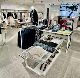 Photo n°11 de MANGO à Arcueil (Magasin de vêtements)