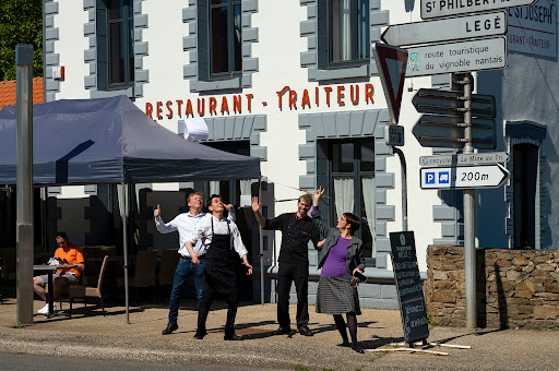 Restaurant La Forge Saint Joseph, Bar, Traiteur, plats et burger artisanal sur place et à emporter