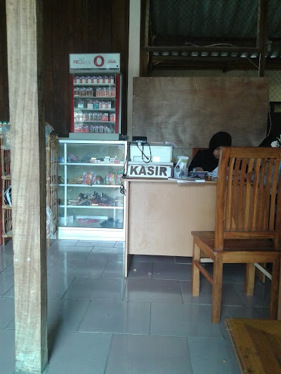 Photos of Lesehan & Pemancingan Meru