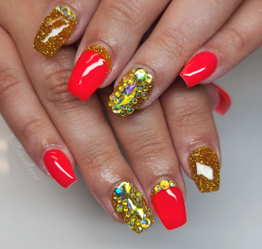 Premier Beauty Lounge LLC Logo