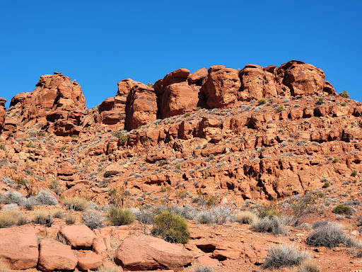 Dino Cliffs Trailhead
