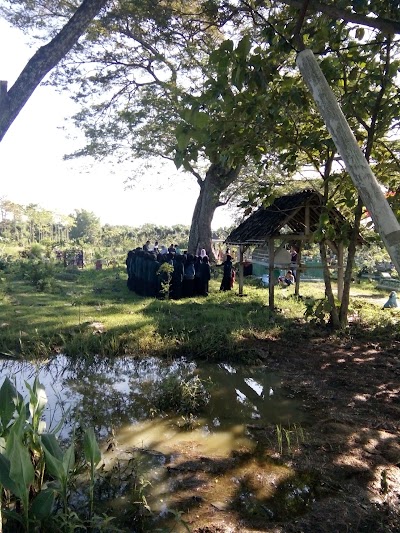 Photos of Makam Marsinah