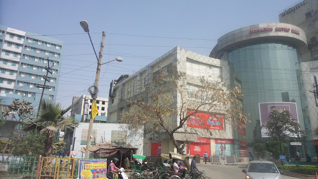 Mahagun Metro Mall