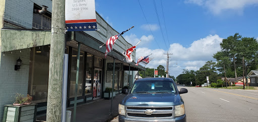 Sullivan's Hardware - Visual