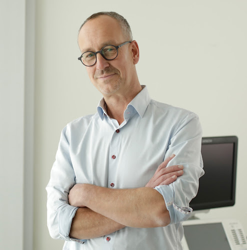 Dr. med. Georg Hochheuser & Dr. med. Dr. h.c. Manfred Thomas / Privatpraxis für Hallux | Fuß | Sprunggelenk