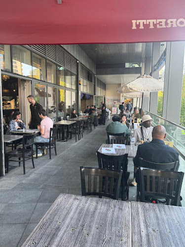 Pizzeria Pappagone sud Elephant And Castle Open Times