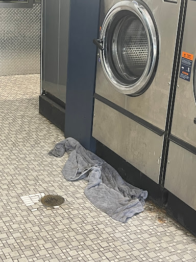 Washouse Laundry & Drop-Off Service Naples - Thumbnail