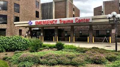 Photos of Advocate Good Samaritan Hospital