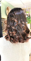 Photo n°21 de Salon de coiffure Pourquoi Ailleurs Bio & Naturel (Pibrac) à Pibrac (Salon de coiffure)