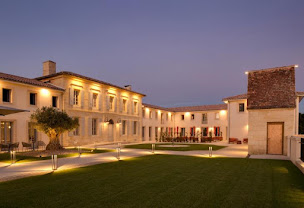 Photo n°12 de AC VTC : VTC - Taxi - Navette de groupe - Transfert & Transport - Aéroport - Gare - Bordeaux - Gironde - Nouvelle Aquitaine à Castelnau-de-Médoc (Service de transport)