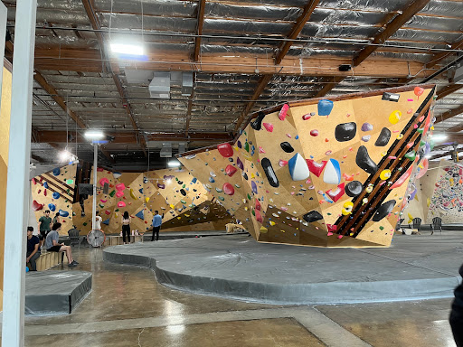 Grotto Climbing & Yoga - Miramar (G2) - Thumbnail