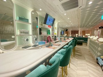 ご主人様、私を推しにしてください！ 秋葉原のコンカフェ ガールズバー メイドカフェ