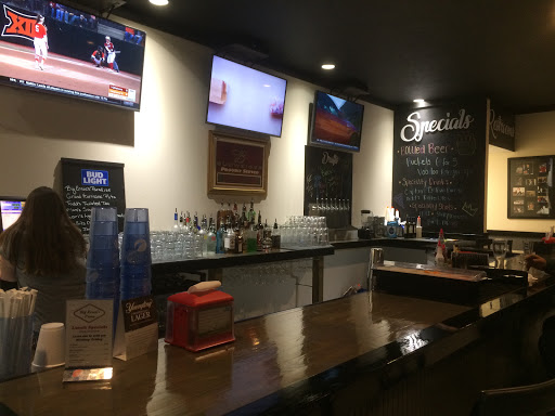 Big Ernie's - Visual