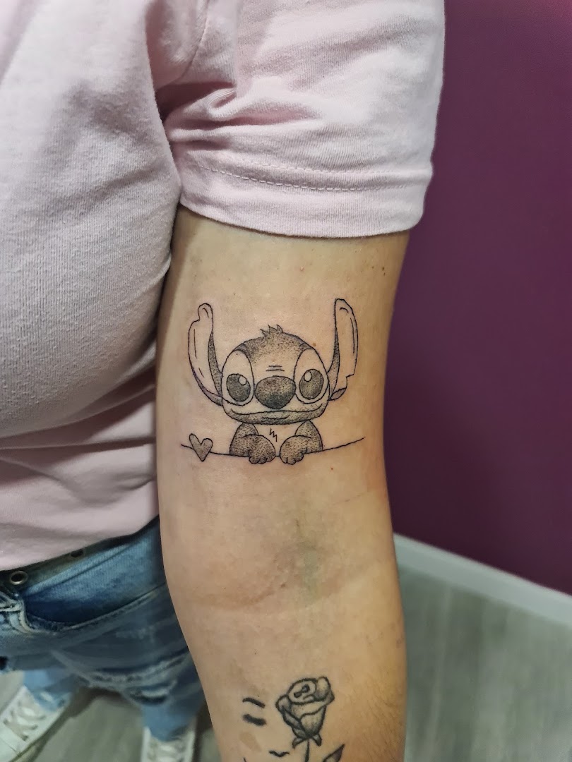 Blackrose Tattoo Shop - Eliminacion de tatuajes
