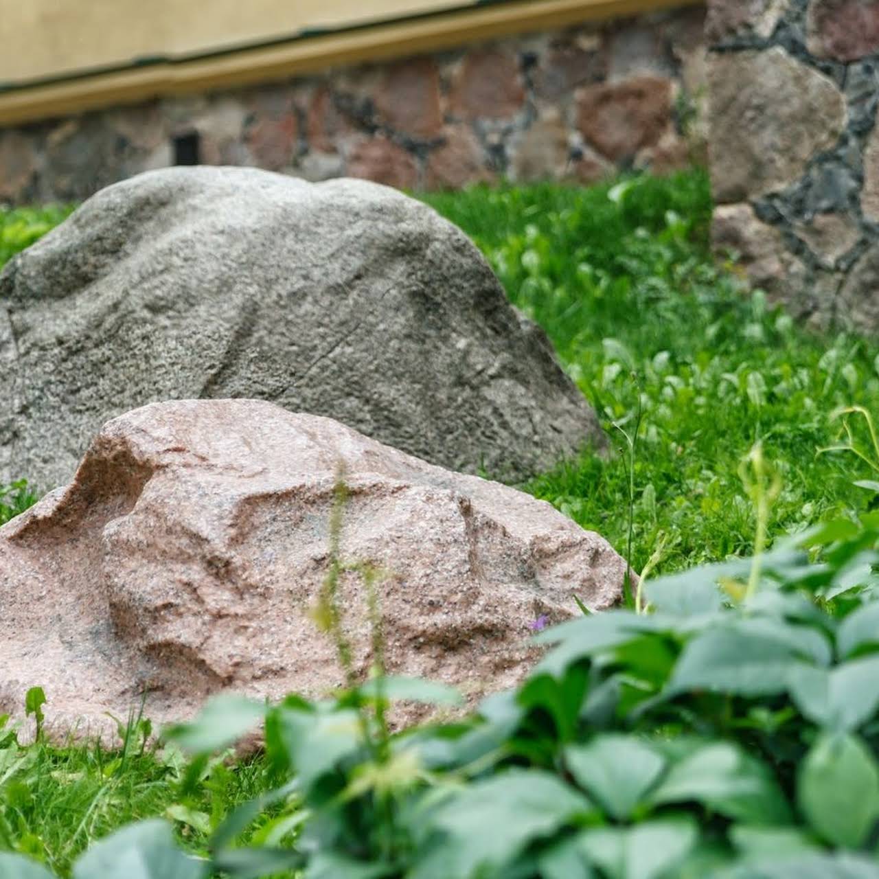 Декоративный камень валун