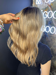 Photo n°41 de Salon nuance - Coiffeur Rennes - Le Bar à Couleurs à Rennes (Salon de coiffure)