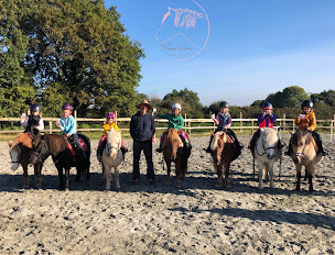 Photo n°4 de Ecurie CLV à Locoal-Mendon (Centre équestre)