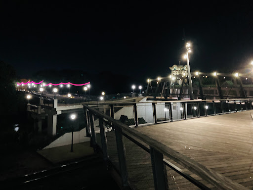 Riverside Promenade Gallery - United States