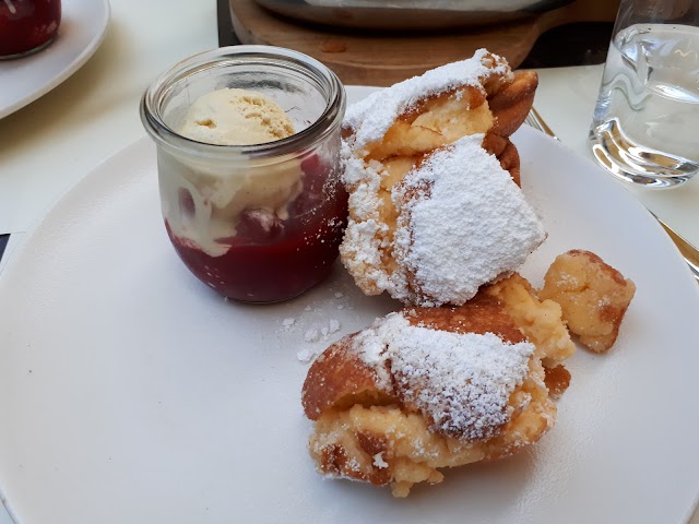 Gollner's Restaurant auf der Burg Sonnenberg in Wiesbaden