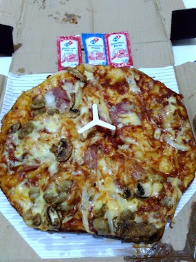 Domino's Pizza Indonesia, Author: Eka Susanti