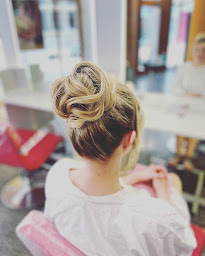 Photo n°15 de Camille Albane - Coiffeur Dole à Dole (Institut de beauté)