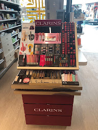 Photo n°10 de Apothical Pharmacie Carré Sénart à Lieusaint (Pharmacie)