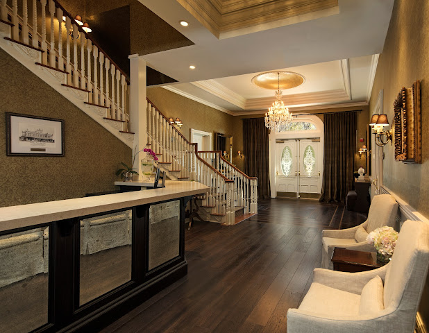 The Genevieve Hotel by null