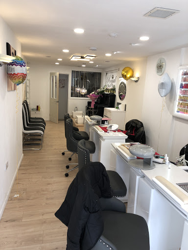 Royal Nail Bar Chesterfield - Thumbnail