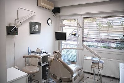 Photos of &Alpha;&Iota;&Sigma;&Theta;&Eta;&Tau;&Iota;&Kappa;&Eta; &Omicron;&Delta;&Omicron;&Nu;&Tau;&Iota;&Alpha;&Tau;&Rho;&Iota;&Kappa;&Eta; Smile Clinic