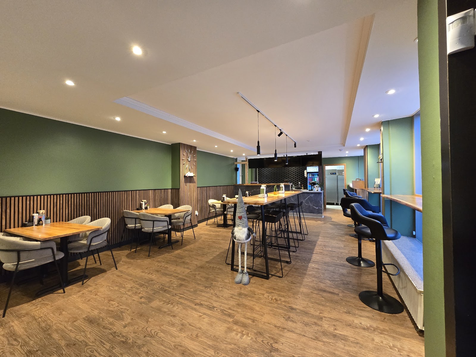 Nomad's Sushi — photo 1