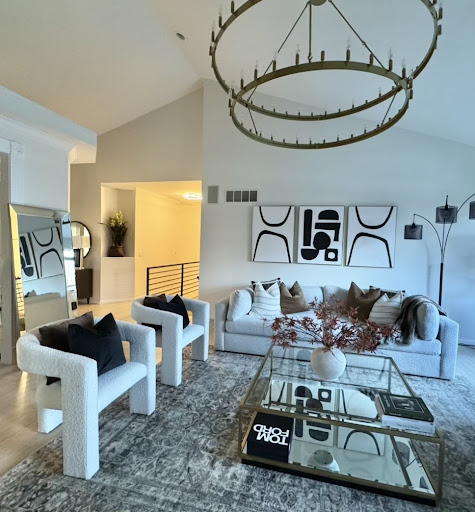 Larissa Staging & Design