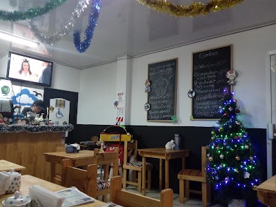 Photos of Broken Sky Caf&eacute;
