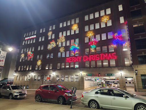 Ellis Parking - Thumbnail
