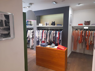 Photo n°3 de Devernois Annecy à Annecy (Boutique de sacs à main)