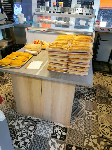 Photo 1 - Genisnack