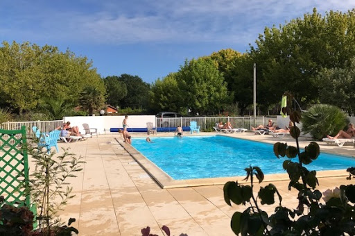 Photo de Camping Ushuaïa Villages La Chesnays à Vendays-Montalivet (33930)